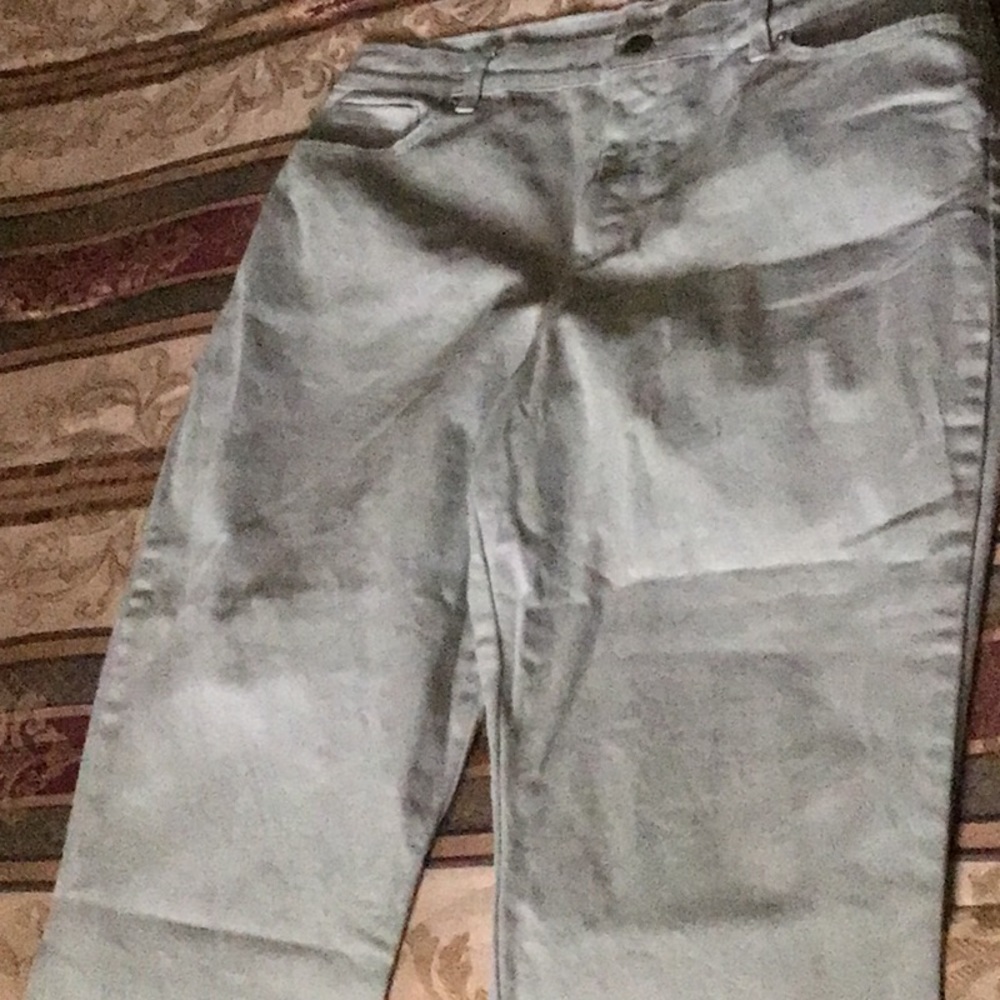 Gloria Vanderbilt All Around Slimming Effect pants